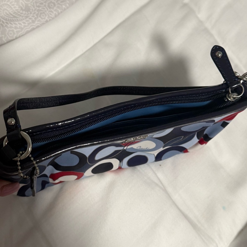 Coach Geometric Print Wristlet in Red, Blue, and White Horse and Carriage Emblem - Picture 4 of 8